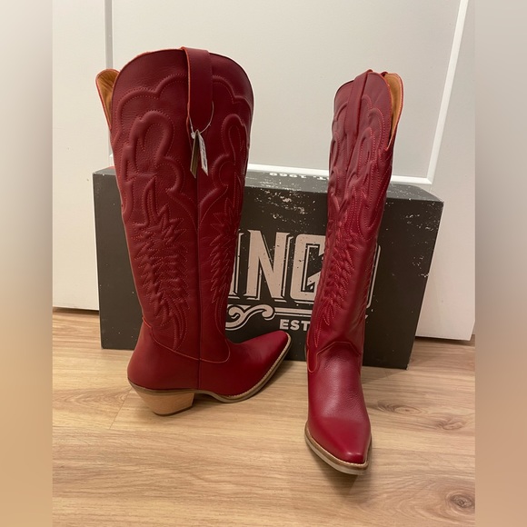 dingo Shoes - Dingo Classic Red Leather Boots, women’s size 10